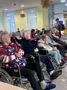 DECEMBRSKI OBISK (3)